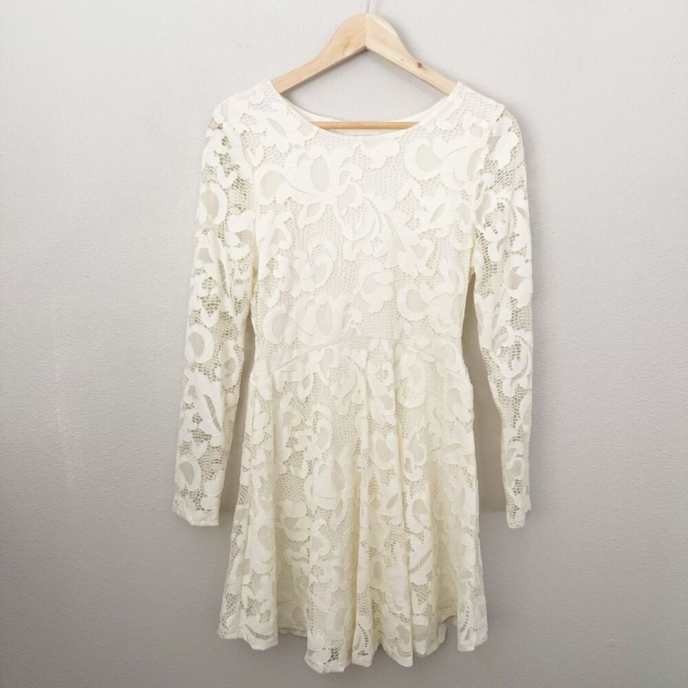 EVERLY | Ivory Lace Overlay Stretch Long Sleeve Fit & Flare Dress Knee | Medium
